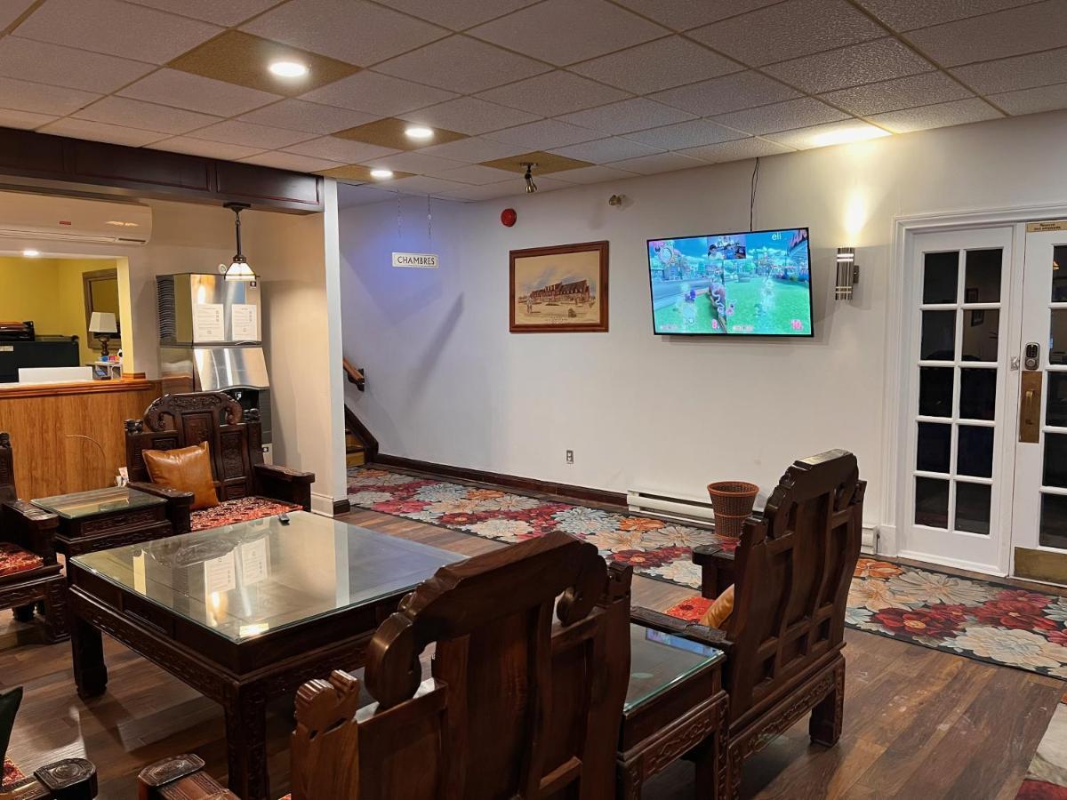 Hotel Cowansville Luaran gambar