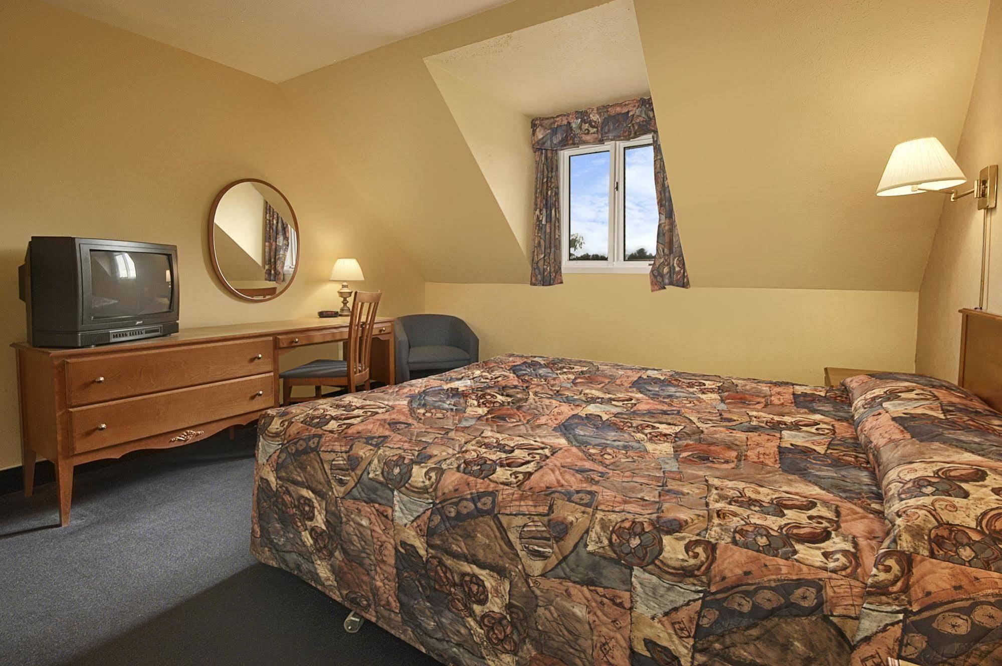 Hotel Cowansville Luaran gambar